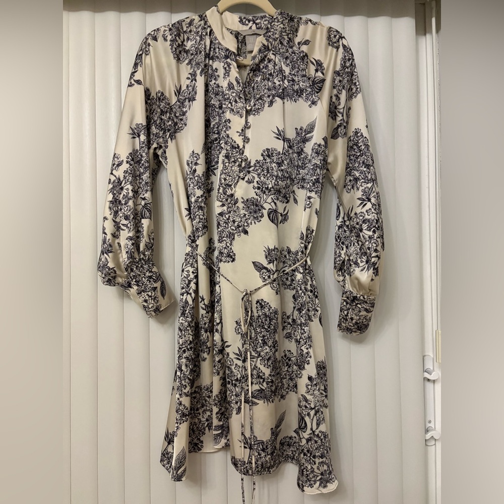 H&M Black and Cream Long Sleeve Sundress with Notched Collar